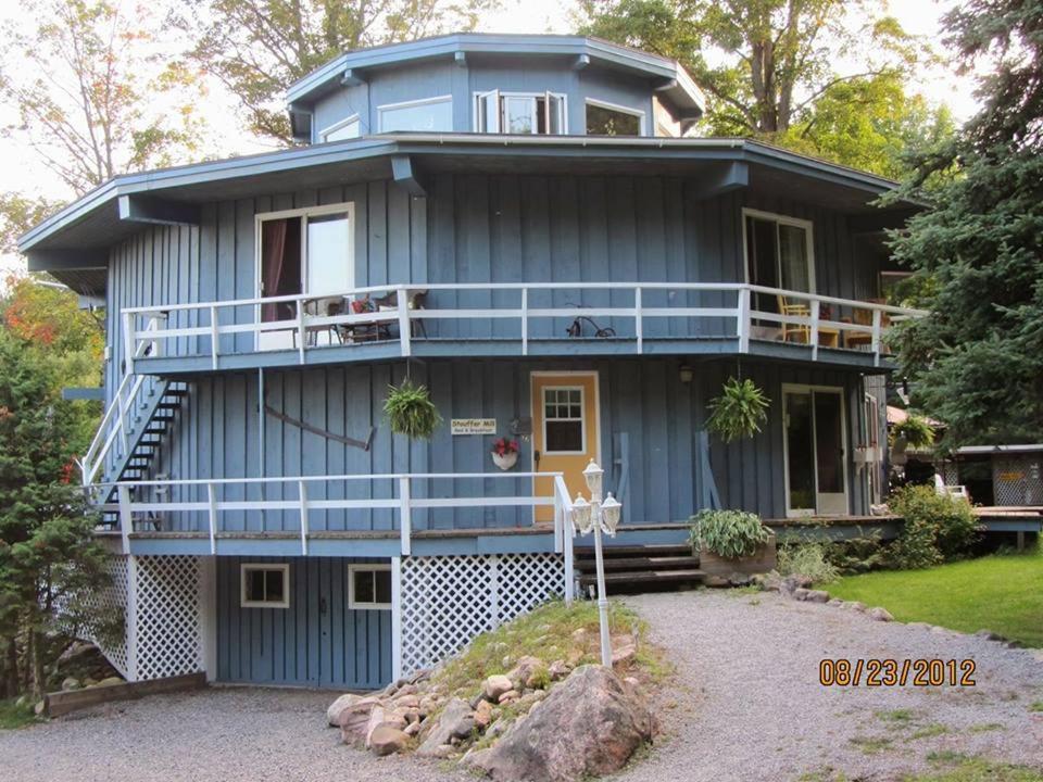 Stouffermill Bed & Breakfast Algonquin Highlands Екстер'єр фото