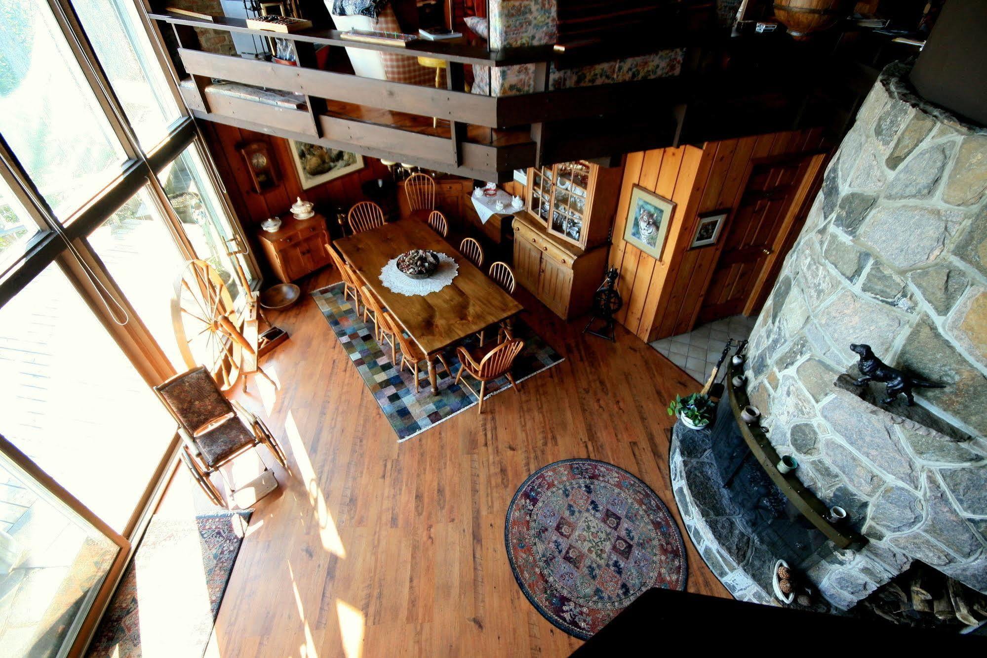 Stouffermill Bed & Breakfast Algonquin Highlands Екстер'єр фото